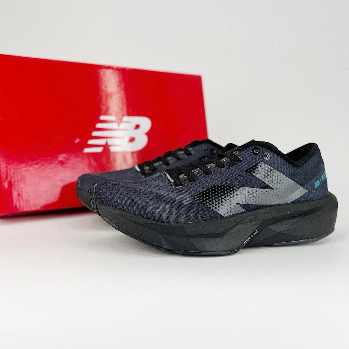 Zapatillas FuelCell Rebel V4 - Balck/Black