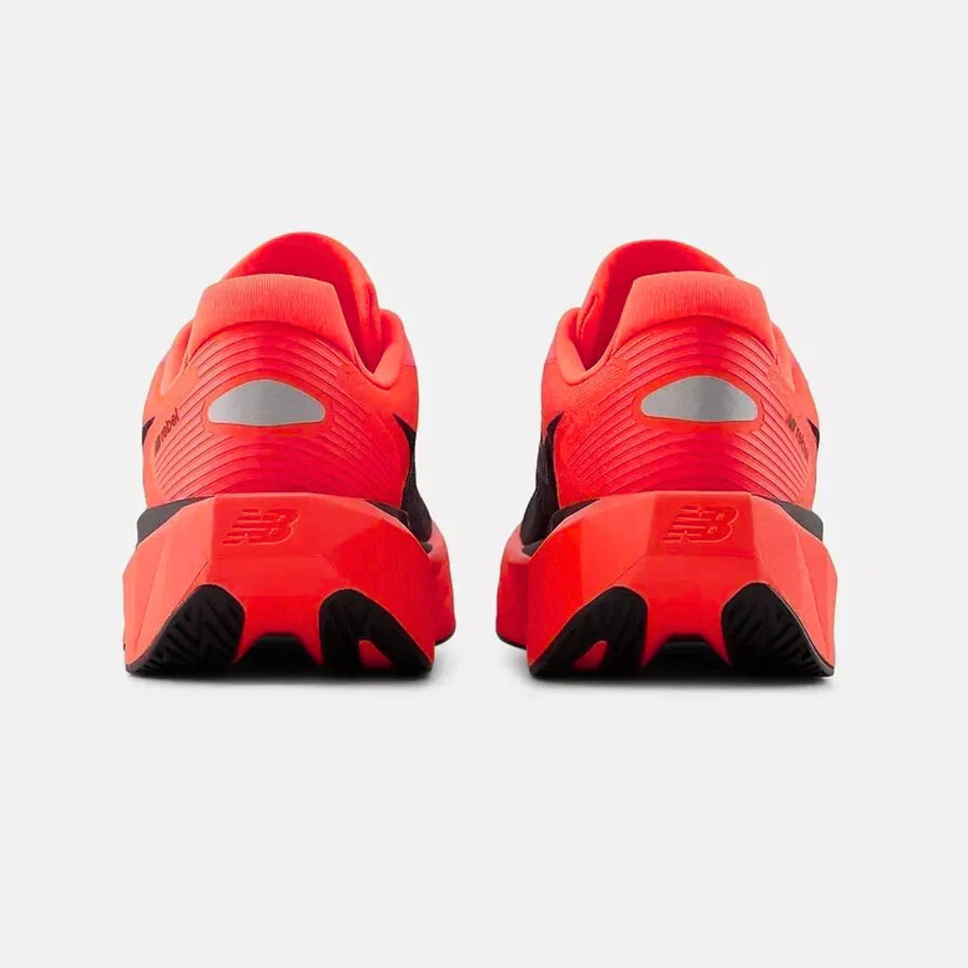 Zapatillas Fuelcell Rebel V5 - Rojo Negro Urgente