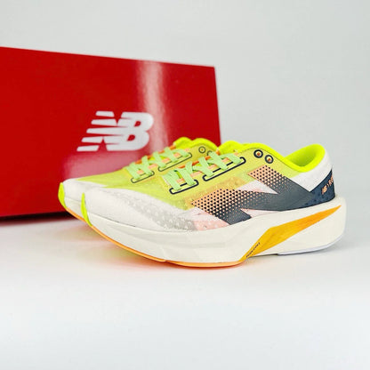 Zapatillas FuelCell Rebel V4 - Collor