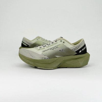 Zapatillas FuelCell Rebel V4 - Verde Militar